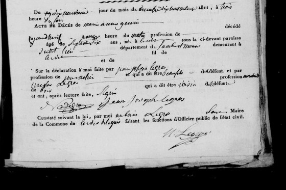 Acte de décès de Marie Anne Genin, Lesve, 19 décembre 1811 — 76 ans, née à Lesve, parents en blanc ; déclarée par Jean Joseph Legros, « beau-fils »