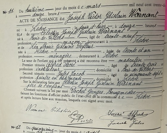Son acte de naissance — photo du registre par Didier, guichet de Profondeville, octobre 2026, prise de travers et redressée ; original dans Originaux/