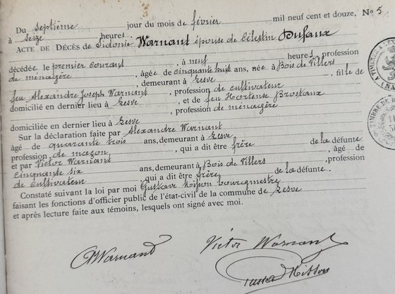 Son acte de décès — Lesve, 7 février 1912, n° 5 ( ; photo du registre par Didier au guichet de Profondeville ; original dans Originaux/24f-Sidonie-Josephine-WARNANT-1853-1912/)